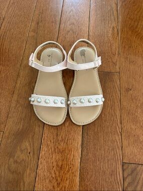 cupcakes & cashmere Girls Pearl-Accent Light Pink Sandals